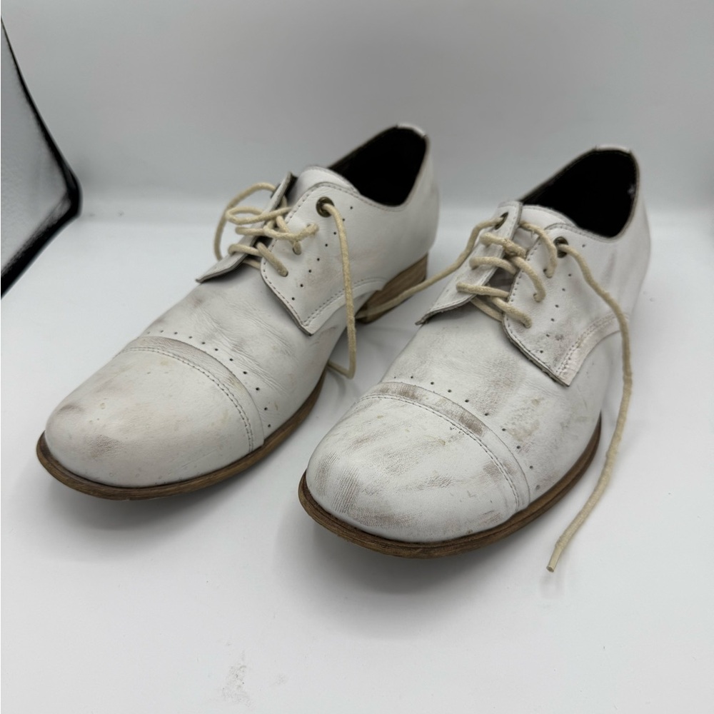 Vertigo Project Men’s Dress Shoes 
Color: Bone
Size: 42 or 8.5 in US